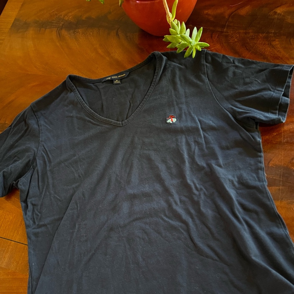 Brooks Brotjers Woman’s T